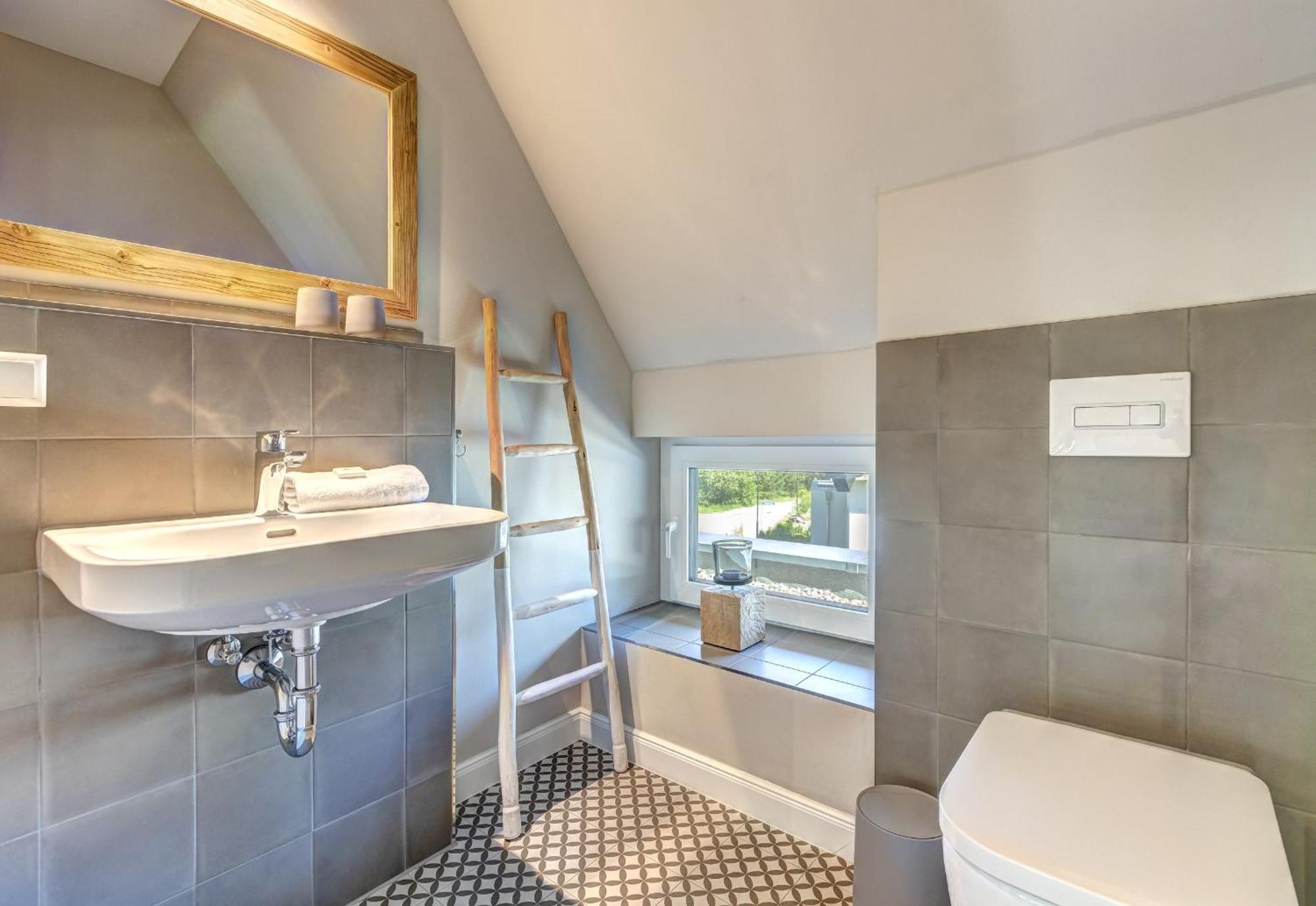 Ferienhaus Lodino Lodge Mit Sauna Und Kamin 洛丁 外观 照片
